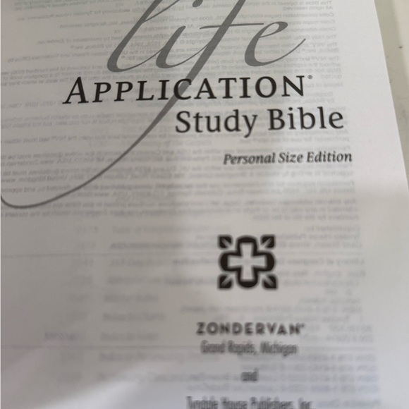 Life Application Study Bible Personal Size NIV 2012 Tyndale Soft Cover - Picture 7 of 8